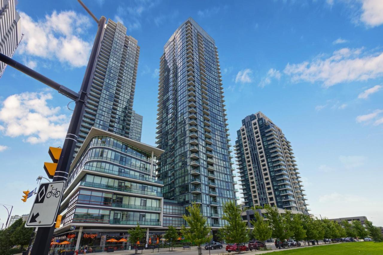 Ultra Luxurious 2.5 Bedroom 2 Full Bathroom 1 Parking Condo Near Sq1 Striking Views Mississauga Exterior photo